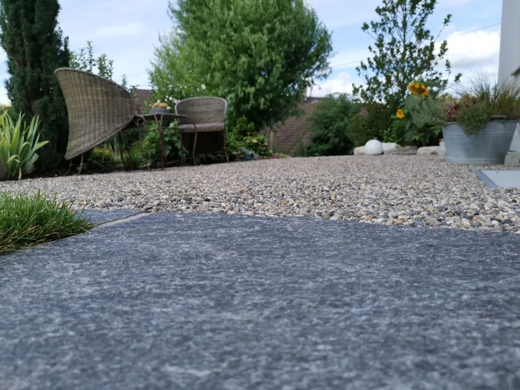 Sacher Gartenbau Beläge