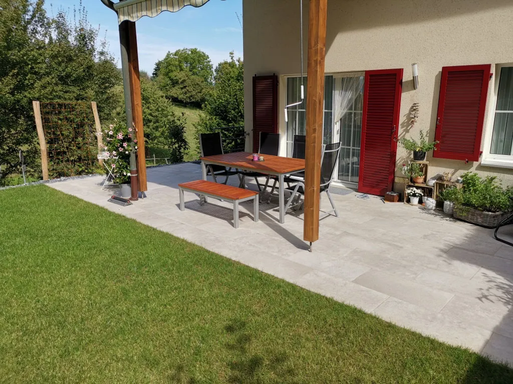 Sacher Gartenbau Beläge