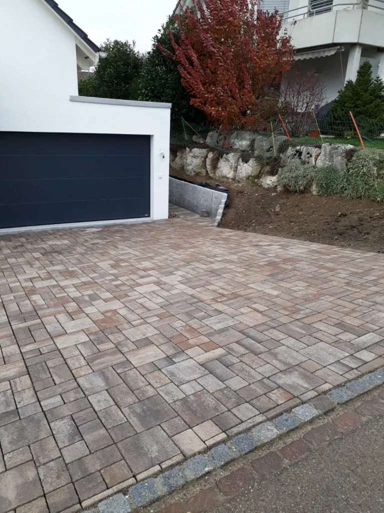 Sacher Gartenbau Beläge