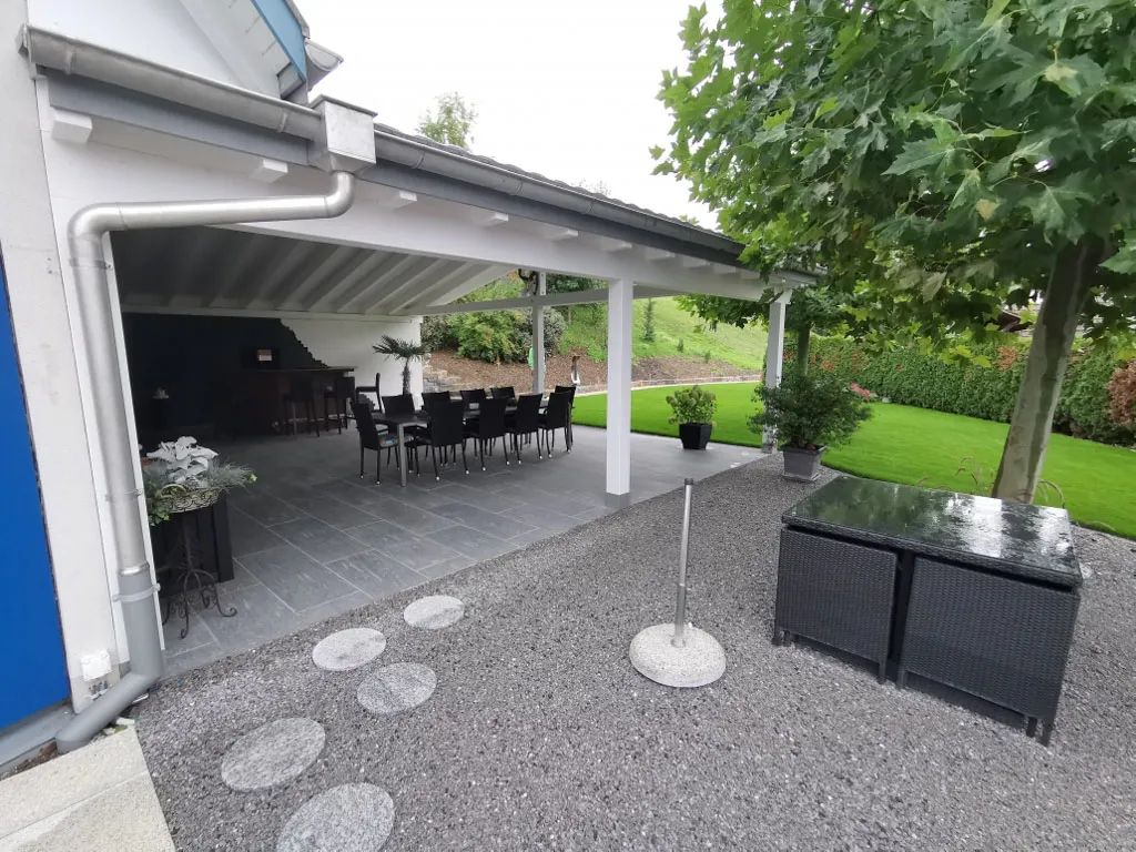 Sacher Gartenbau Beläge