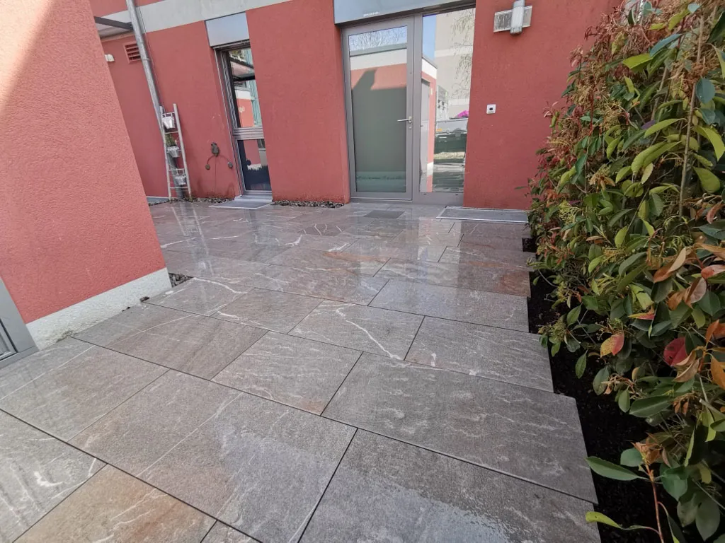 Sacher Gartenbau Beläge