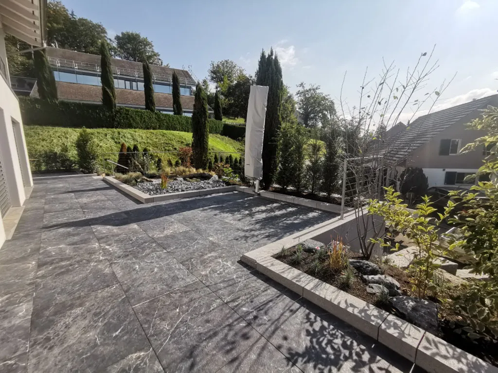 Sacher Gartenbau Beläge