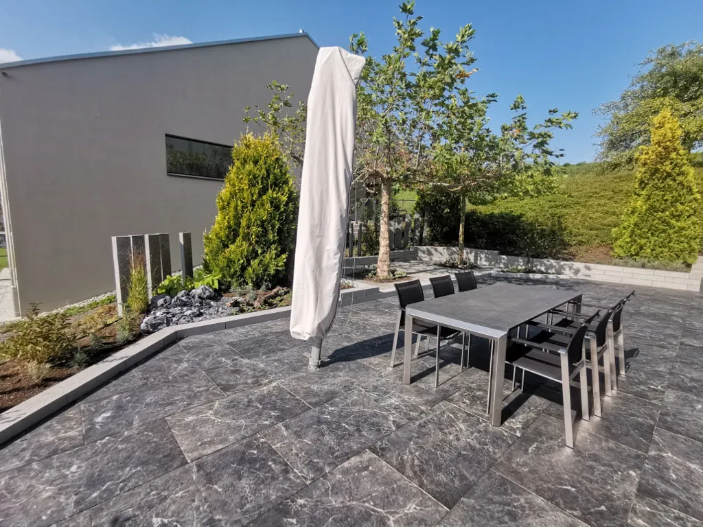 Sacher Gartenbau Beläge