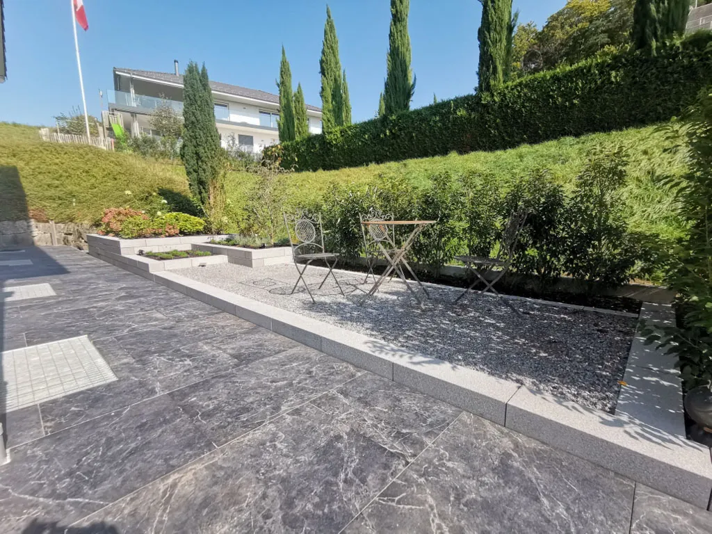 Sacher Gartenbau Beläge