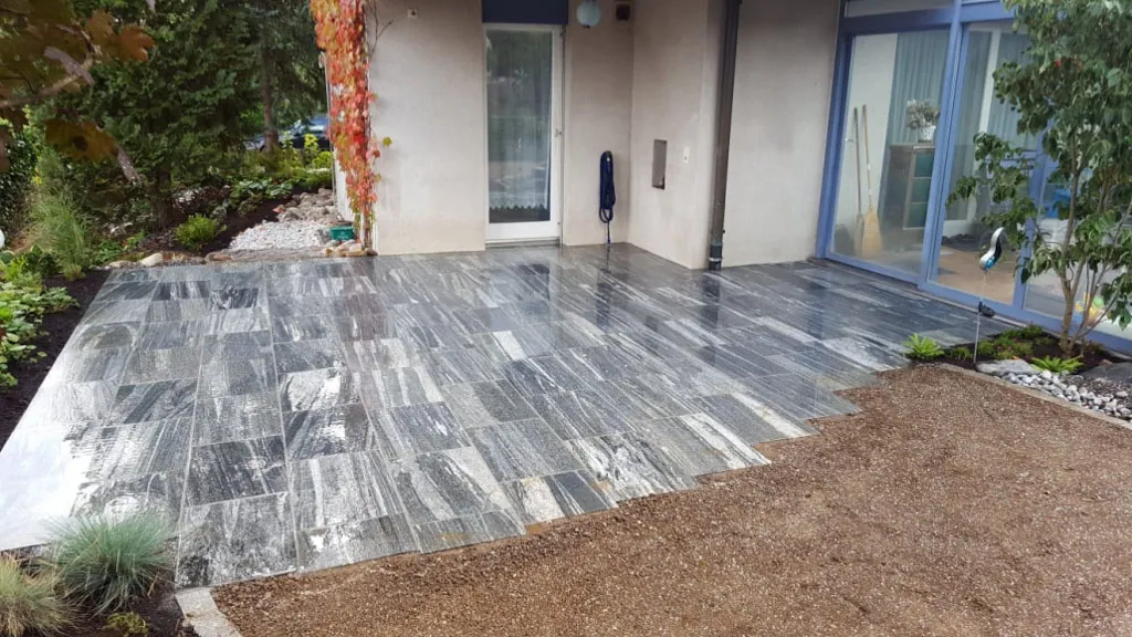 Sacher Gartenbau Beläge