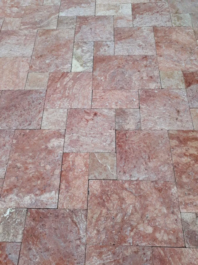 Sacher Gartenbau Beläge