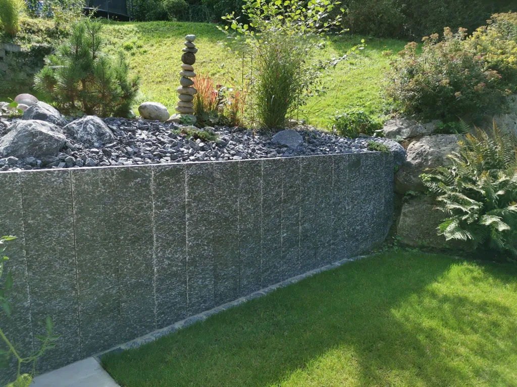 Sacher Gartenbau Mauern