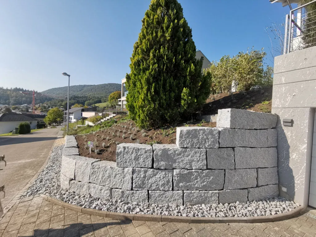 Sacher Gartenbau Mauern