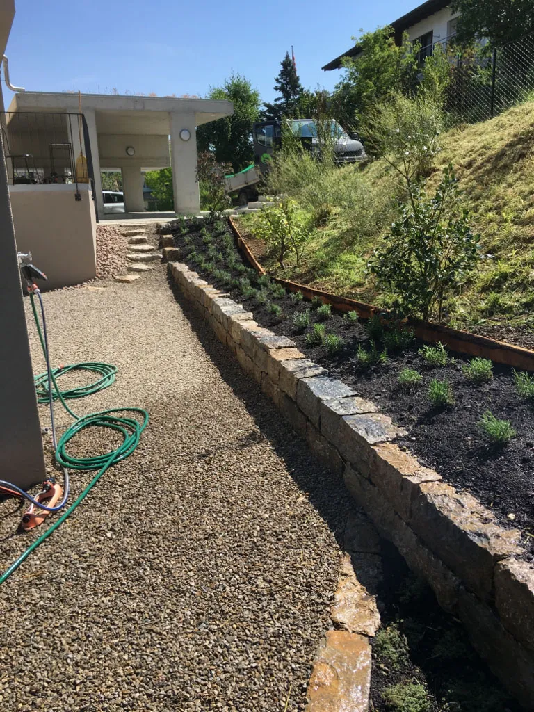 Sacher Gartenbau Mauern