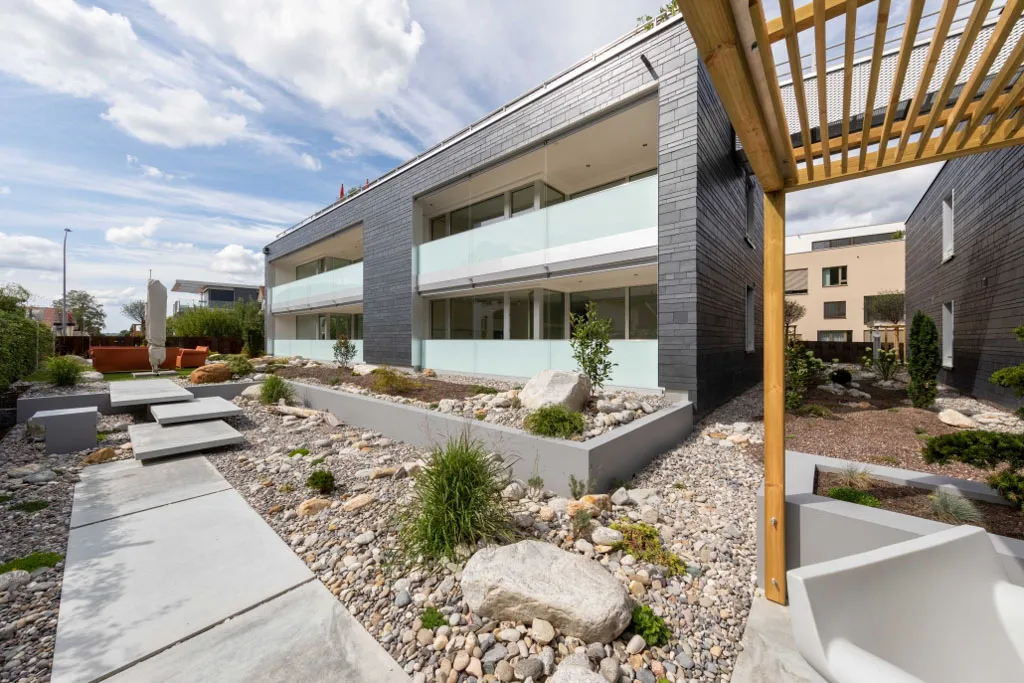 Sacher Gartenbau Steingärten